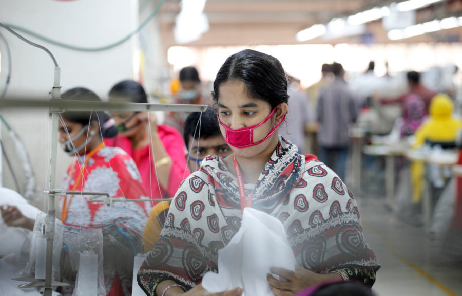 The conditions for employees in the clothing industry in Bangladesh are slowly improving due to, among other factors, strong-minded female factory workers who fight for better rights in the tough and ungrateful textile working industry.